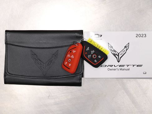 Used 2023 Chevrolet Corvette Stingray Premium Conv w/ Z51 Performance Package RWD image 6