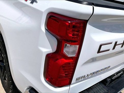 Used 2019 Chevrolet Silverado 1500 LT w/ Texas Edition AWD/4WD image 37
