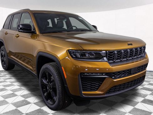 New 2026 Jeep Grand Cherokee Limited w/ Limited Altitude Package AWD/4WD image 13