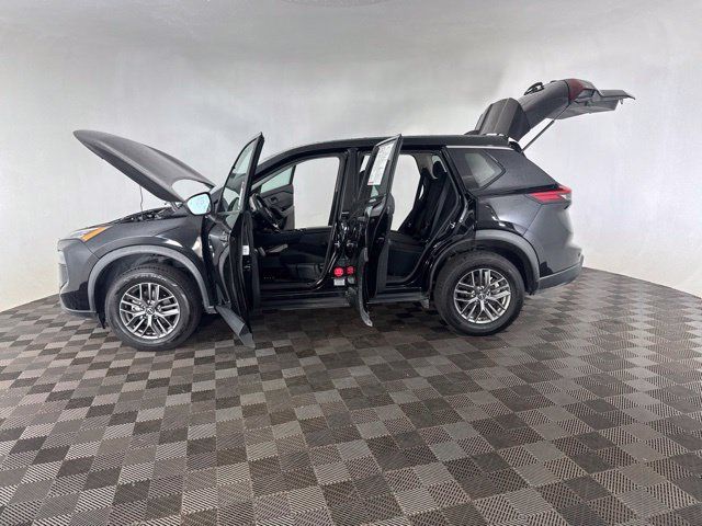 Certified 2024 Nissan Rogue S AWD/4WD image 9