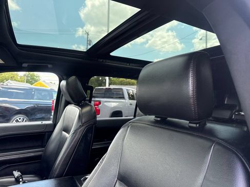 Used 2019 Ford Expedition XLT w/ Equipment Group 202A AWD/4WD image 34