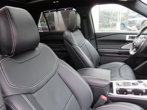 Used 2020 Ford Explorer ST w/ ST Street Pack image 34