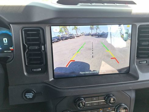 Used 2025 Ford Bronco Badlands AWD/4WD image 17