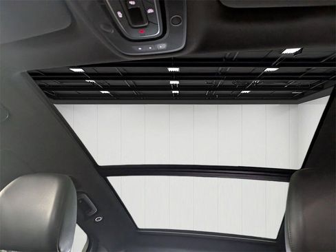 Used 2018 Audi Q7 3.0T Premium image 24