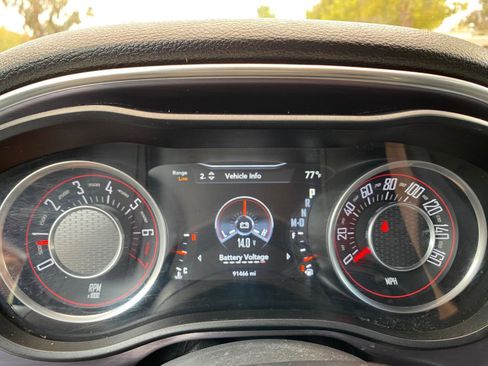 Used 2016 Dodge Challenger SXT image 53