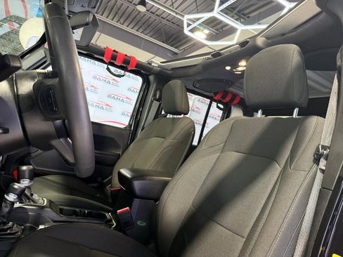 Used 2023 Jeep Gladiator Willys image 56