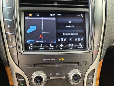 Used 2017 Lincoln MKX Reserve w/ Lincoln MKX Climate Package FWD image 25