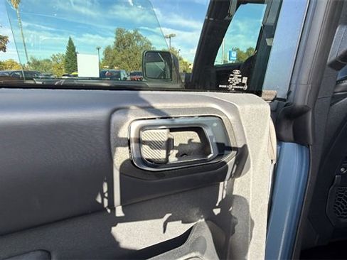 New 2025 Ford Bronco Badlands image 15