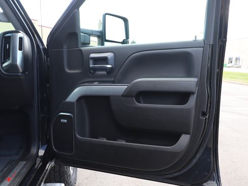 Used 2019 Chevrolet Silverado 3500 LTZ w/ Duramax Plus Package AWD/4WD image 9