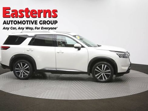 Used 2023 Nissan Pathfinder Platinum AWD/4WD image 50