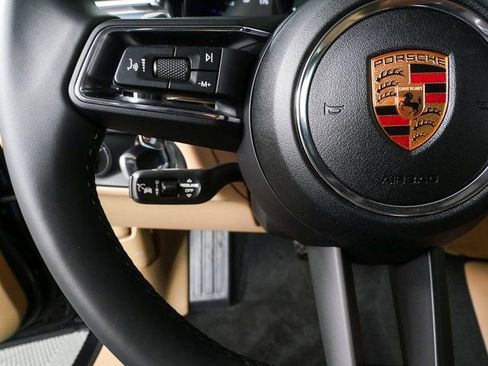 New 2026 Porsche Macan AWD/4WD image 10