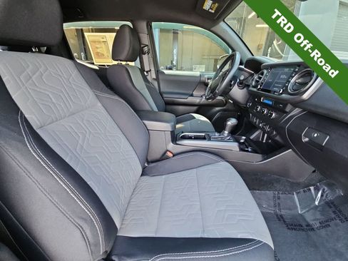 Used 2021 Toyota Tacoma TRD Off-Road RWD image 18