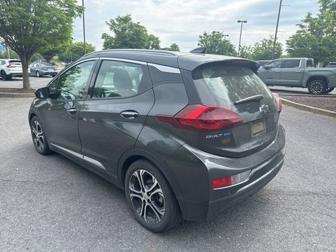 Used 2021 Chevrolet Bolt Premier w/ Infotainment Package FWD image 5