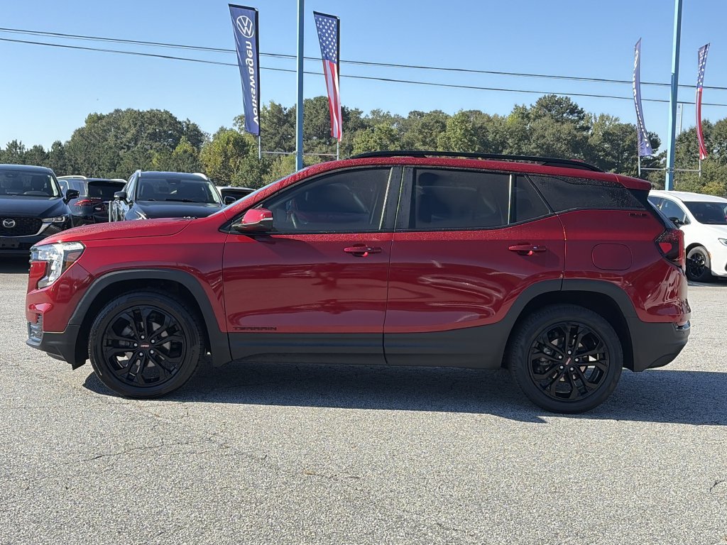Used 2022 GMC Terrain SLE w/ Driver Convenience Package FWD image 20
