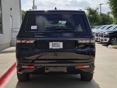 New 2026 Jeep Grand Wagoneer L Limited AWD/4WD image 4