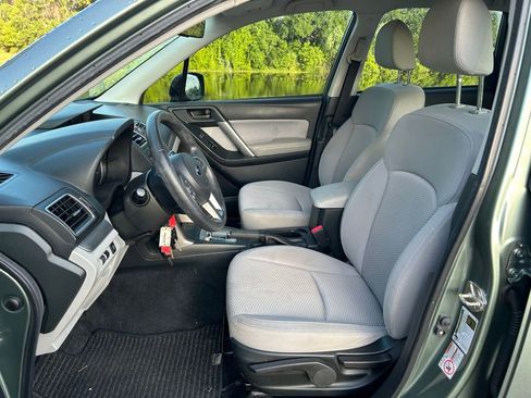 Used 2018 Subaru Forester 2.5i AWD/4WD image 15