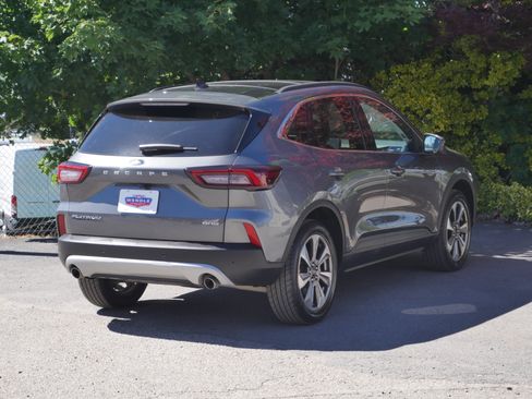 Certified 2025 Ford Escape Platinum AWD/4WD image 23
