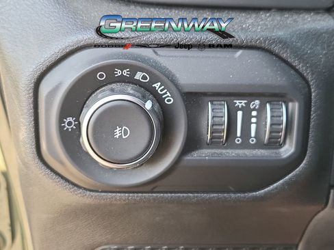 Used 2021 Jeep Wrangler Unlimited Sport image 17