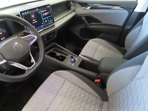 New 2026 Volkswagen Tiguan S FWD image 21