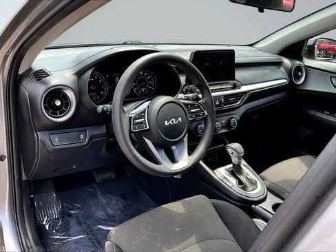 Used 2023 Kia Forte LXS FWD image 17