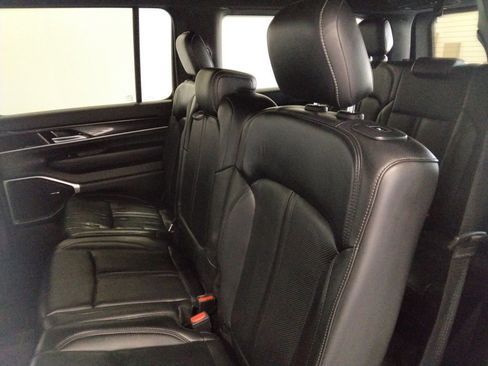 Used 2022 Jeep Wagoneer Series I image 38