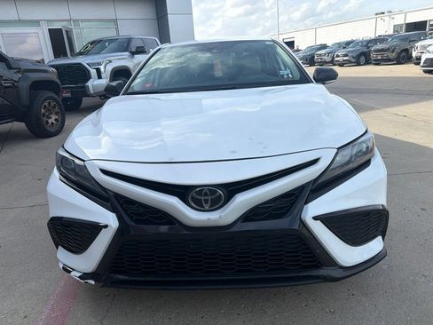 Used 2024 Toyota Camry SE w/ Convenience Package FWD image 2