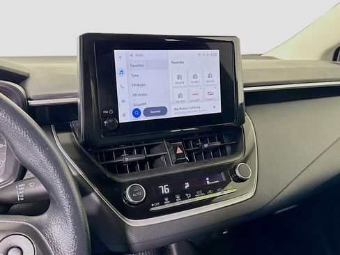 Used 2024 Toyota Corolla LE image 18