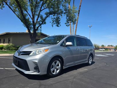 Used 2018 Toyota Sienna LE