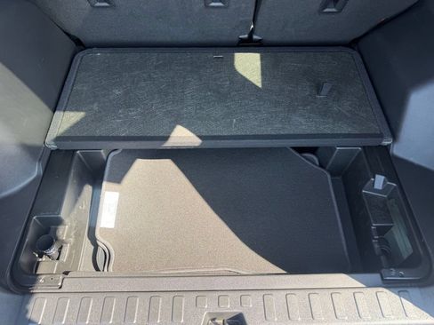 Used 2020 GMC Terrain SLE FWD image 18