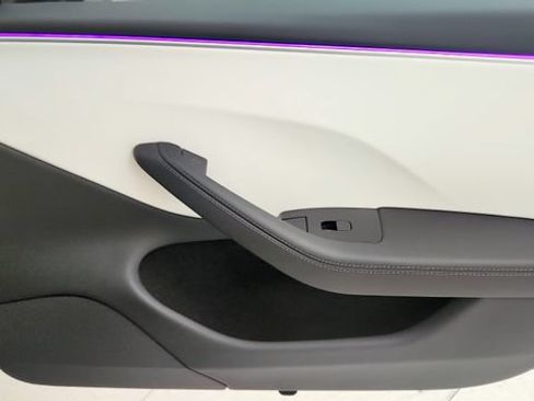 Used 2025 Tesla Model 3 Long Range RWD image 36