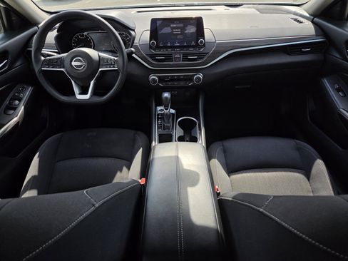 Used 2024 Nissan Altima 2.5 SV FWD image 18