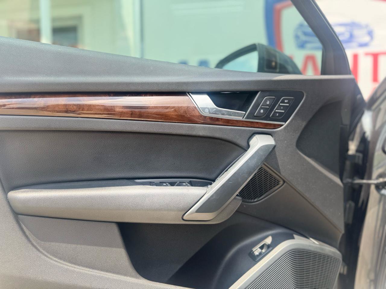 Used 2018 Audi Q5 2.0T Premium Plus AWD/4WD image 39