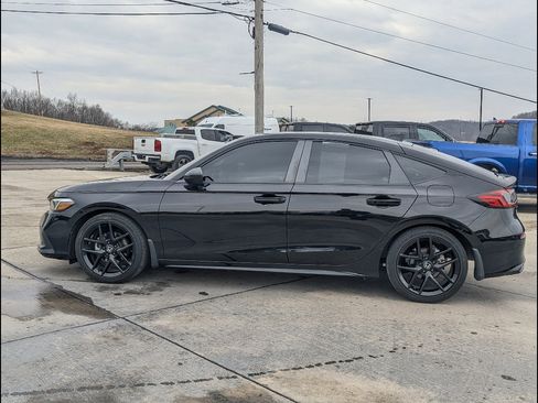 Used 2023 Honda Civic Sport image 9