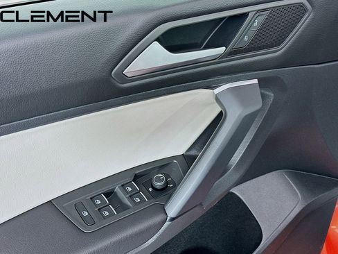 Used 2019 Volkswagen Tiguan SE w/ Panoramic Sunroof Package image 26