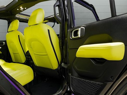 Used 2019 Jeep Wrangler Unlimited Sahara image 59