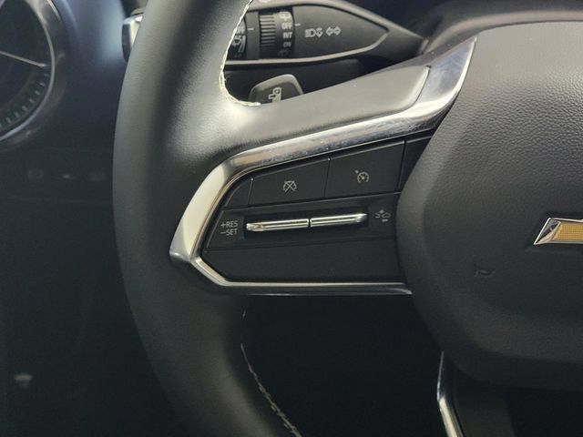 Used 2025 Chevrolet Equinox EV LT FWD image 25