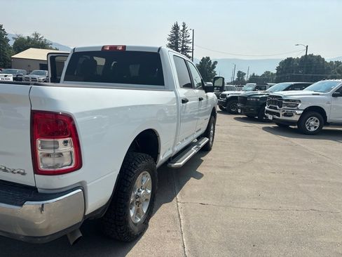 Used 2024 RAM 2500 Big Horn AWD/4WD image 5