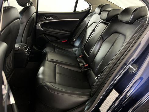 Used 2023 Genesis G70 2.0T image 23