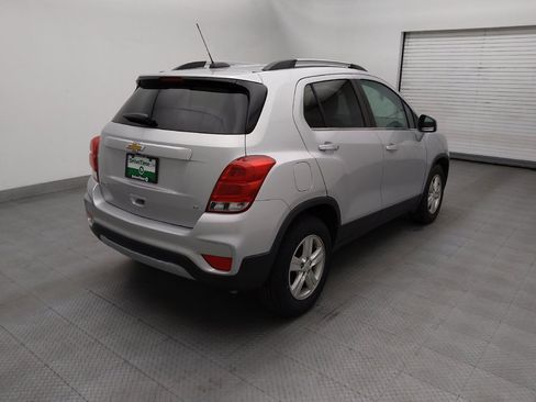 Used 2020 Chevrolet Trax LT w/ LT Convenience Package FWD image 9