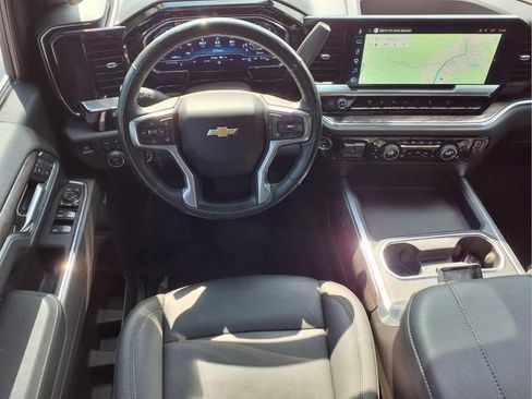 Used 2025 Chevrolet Silverado 2500 LTZ w/ LTZ Convenience Package AWD/4WD image 5