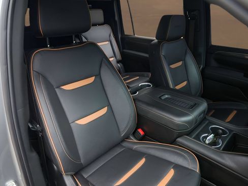 Used 2023 GMC Yukon XL AT4 w/ LPO, Floor Liner Package AWD/4WD image 31