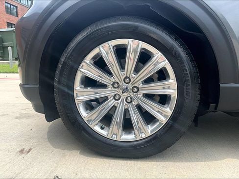 Used 2020 Ford Explorer Limited RWD image 11