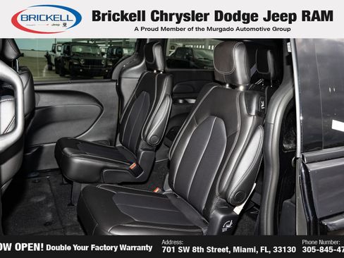 Used 2026 Chrysler Pacifica Select w/ S Appearance Package FWD image 17