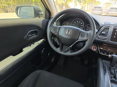 Used 2016 Honda HR-V EX image 8