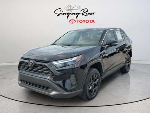 Used 2025 Toyota RAV4 LE FWD image 3