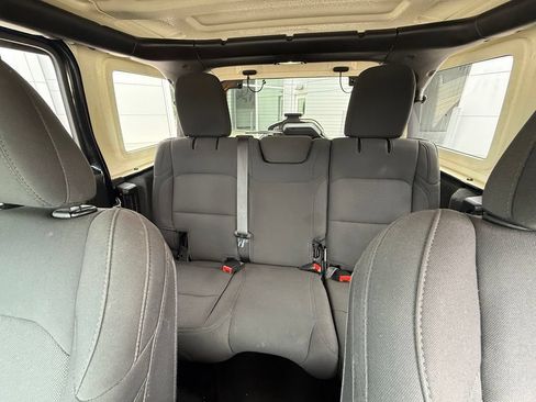 Used 2021 Jeep Wrangler Unlimited Sport AWD/4WD image 30