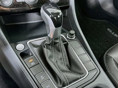 Used 2023 Volkswagen Jetta SE FWD image 23