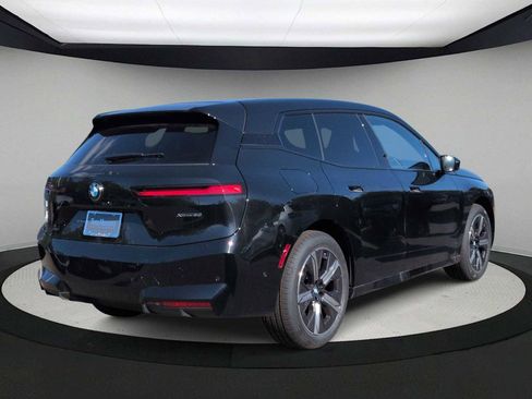 New 2026 BMW iX xDrive60 w/ Premium Package AWD/4WD image 8