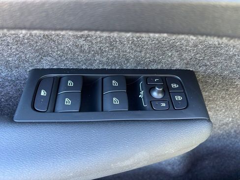 New 2026 Volvo EX40 Plus w/ Climate Package image 11