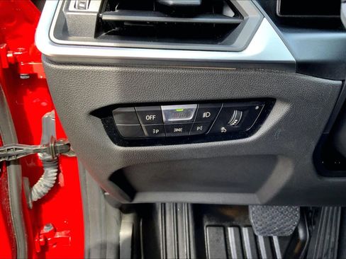 Used 2024 BMW 330i Sedan w/ Convenience Package image 32